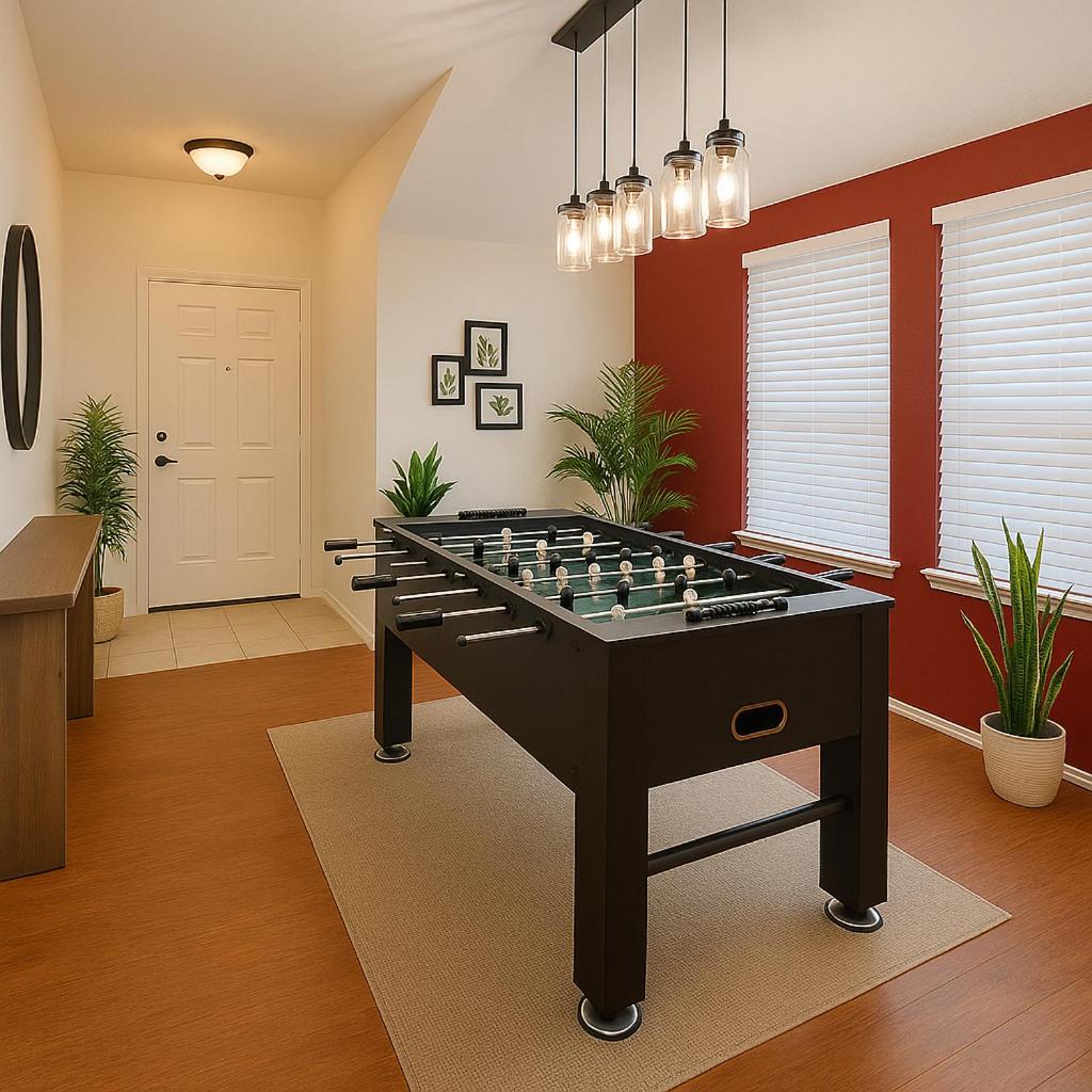 Work, Play & Stay King Bed With Foosball! Aubrey Eksteriør bilde